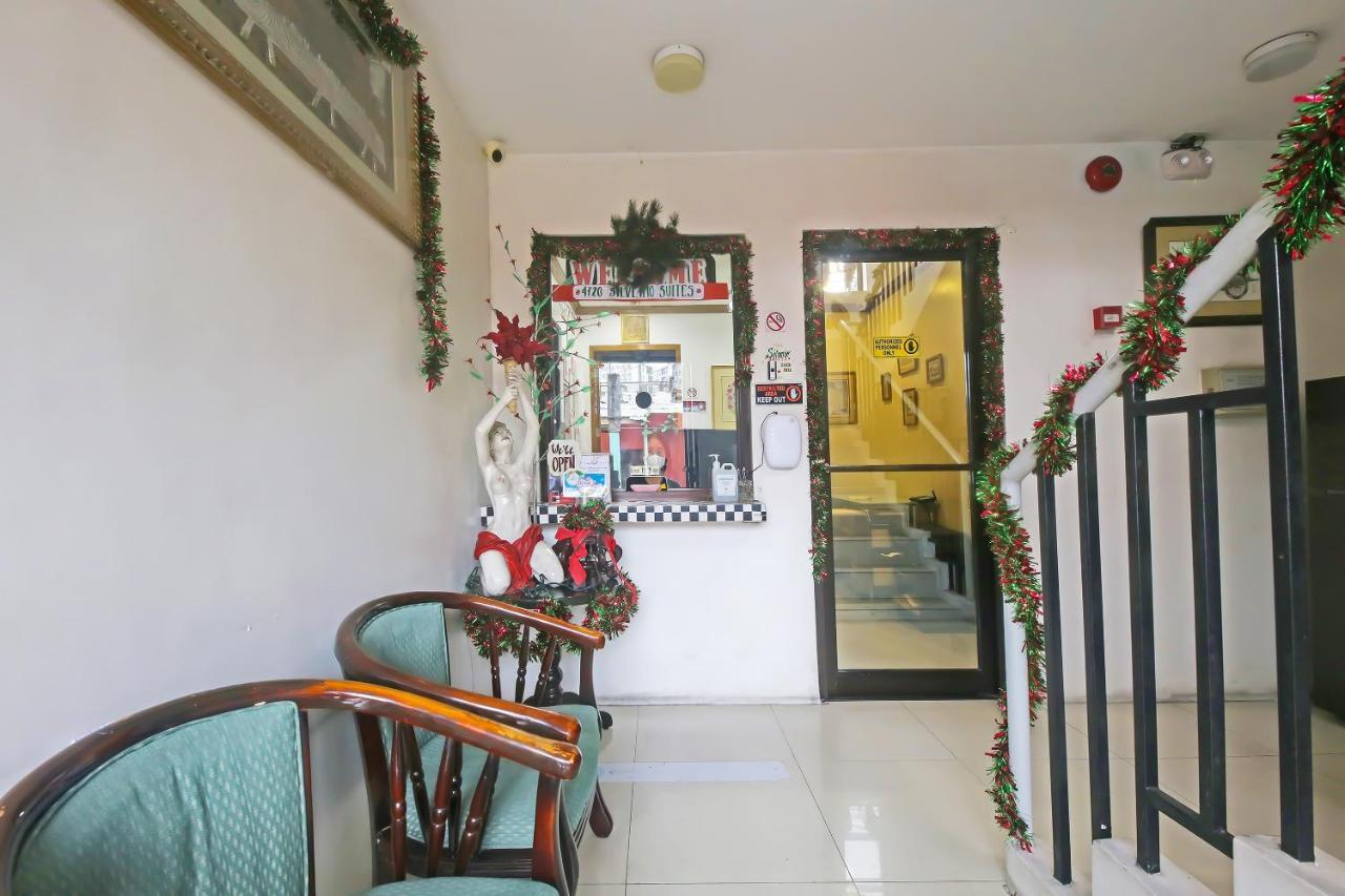 OYO 896 Silverio Suites Manila Exterior foto